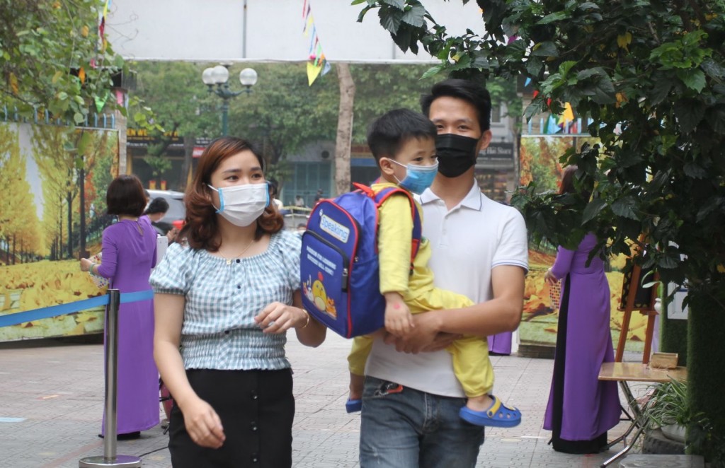 Giám đốc Sở GD&ĐT Hà Nội kiểm tra công tác đón trẻ mầm non đi học trở lại