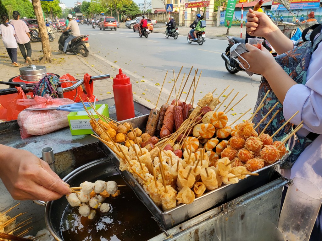 An toàn thực phẩm mùa thi: Nhà trường, phụ huynh cùng sát sao