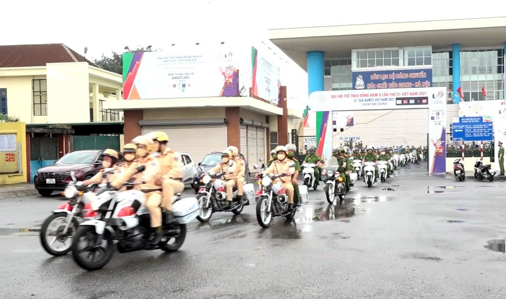 Ban Chỉ đạo 197 huyện Gia Lâm ra quân đảm bảo trật tự an toàn giao thông bảo vệ SEA Games 31