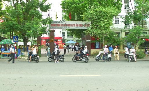 Đảm bảo an toàn giao thông trong kỳ thi tốt nghiệp THPT năm 2021