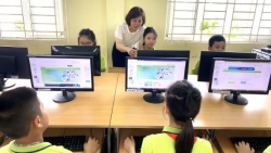 Những “bà giáo” vượt khó, "truyền lửa trực tuyến" tới học trò