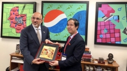 Bộ trưởng Bộ Giáo dục và Đào tạo Nguyễn Kim Sơn hội đàm với Bộ trưởng Giáo dục Vương quốc Anh