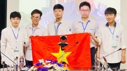 Khen thưởng học sinh Thủ đô đạt thành tích xuất sắc tại các kỳ thi Olympic quốc tế 2021