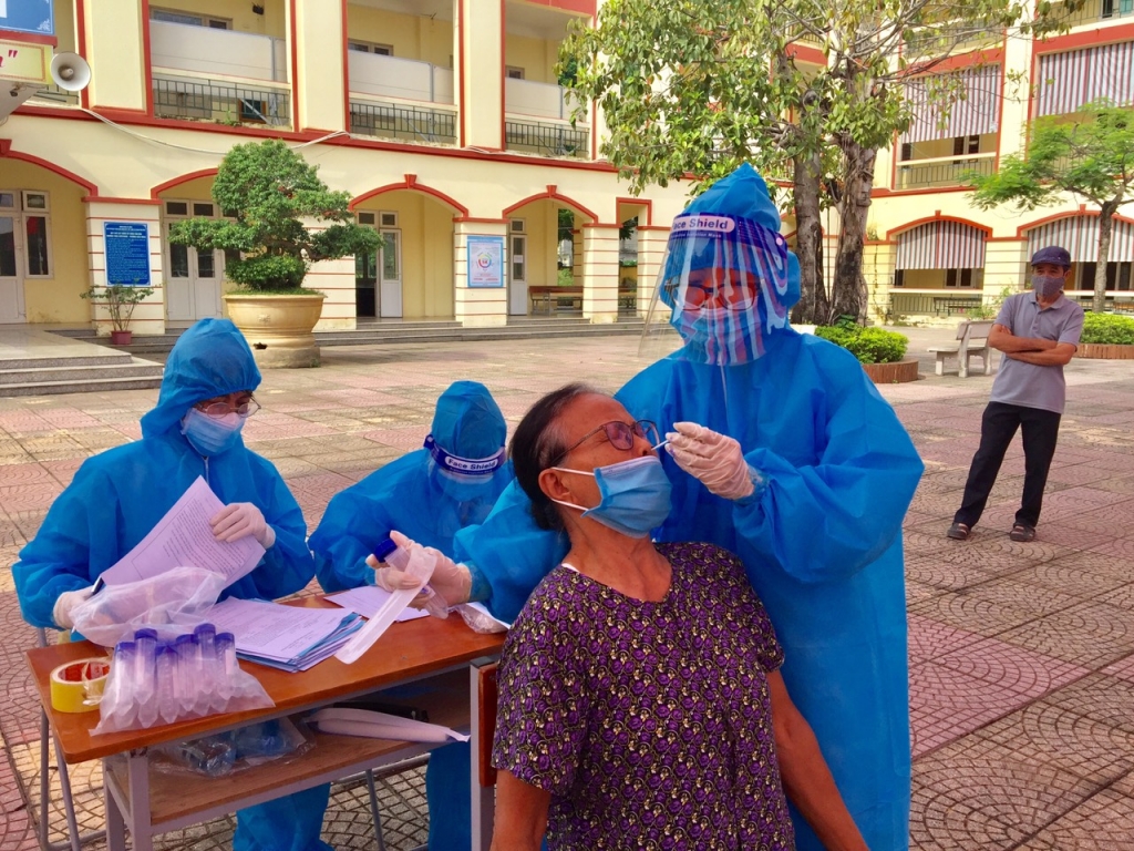 Y, bác sĩ Hưng Yên chung sức cùng Thủ đô đẩy lùi dịch Covid-19