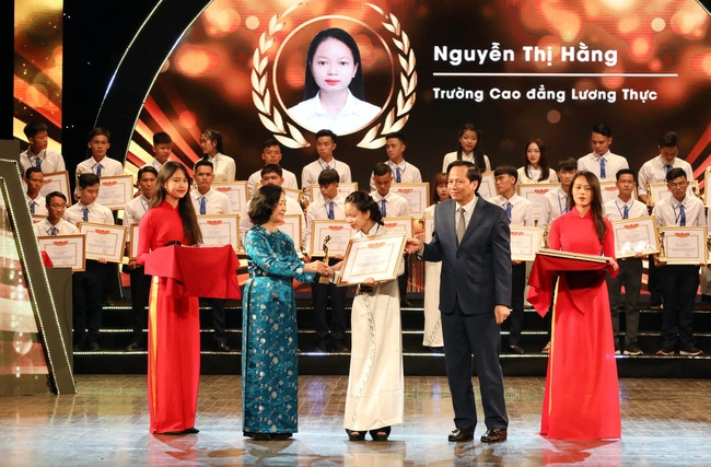 Tuyên dương học sinh, sinh viên giáo dục nghề nghiệp xuất sắc