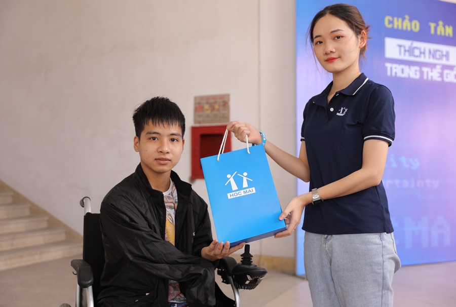 Tân sinh viên làm gì để thích nghi trong thế giới VUCA?