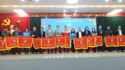 Hội LHTN Việt Nam TP Hà Nội nhận Cờ thi đua xuất sắc dẫn đầu toàn quốc