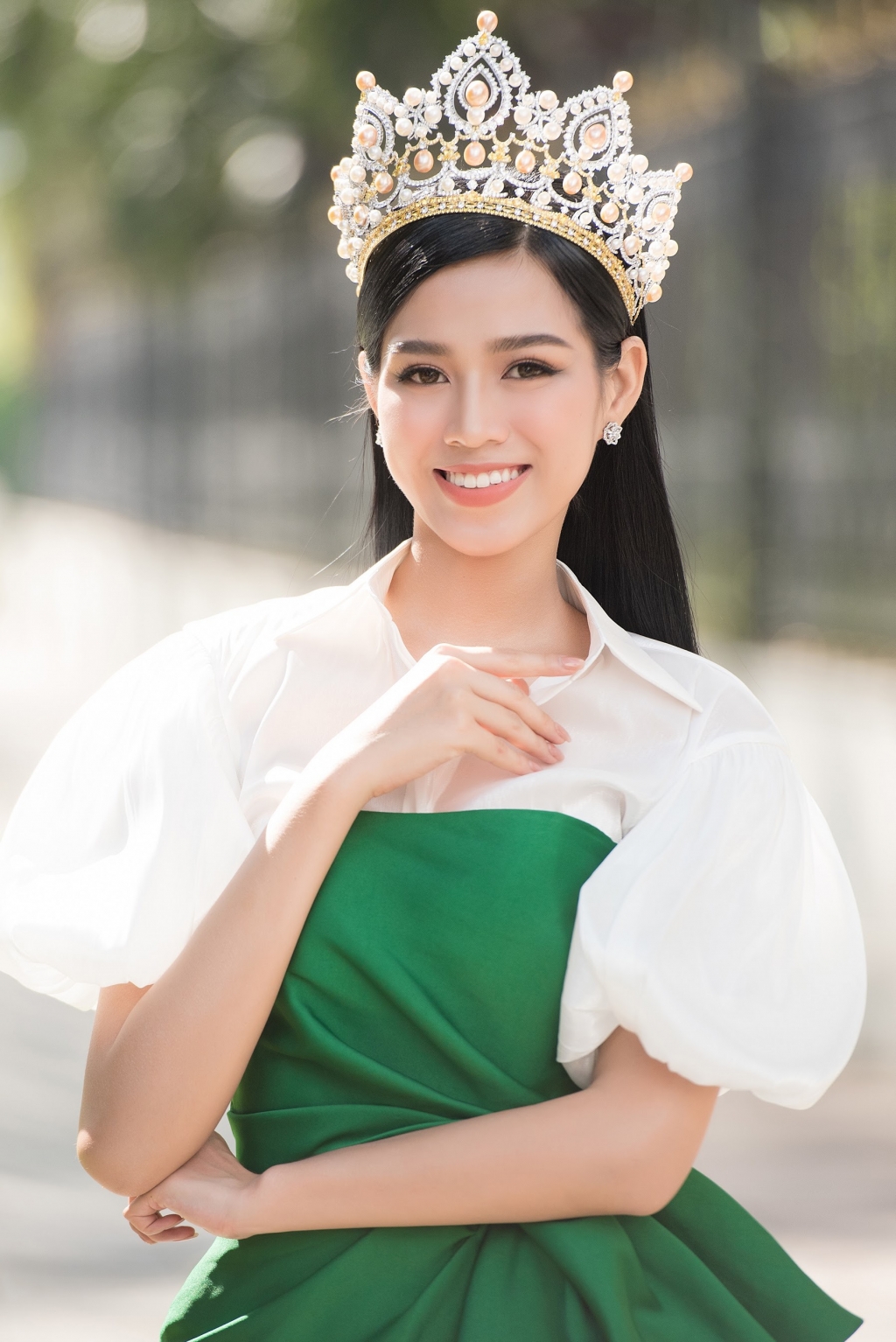 Hoa hậu Việt Nam 2020 sở hữu nụ cười tỏa nắng 