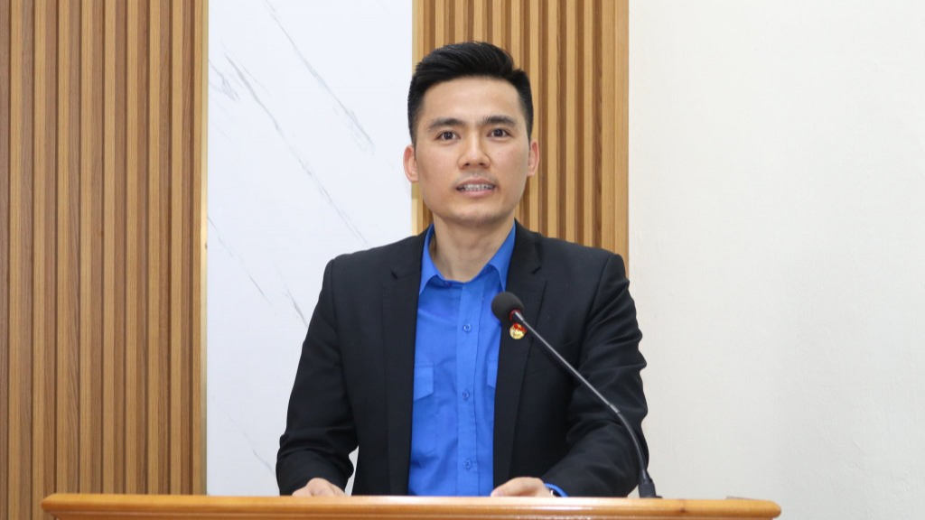 Đồng chí Lý Duy Xuân, Phó Bí thư Thành đoàn Hà Nội phát biểu tại hội nghị