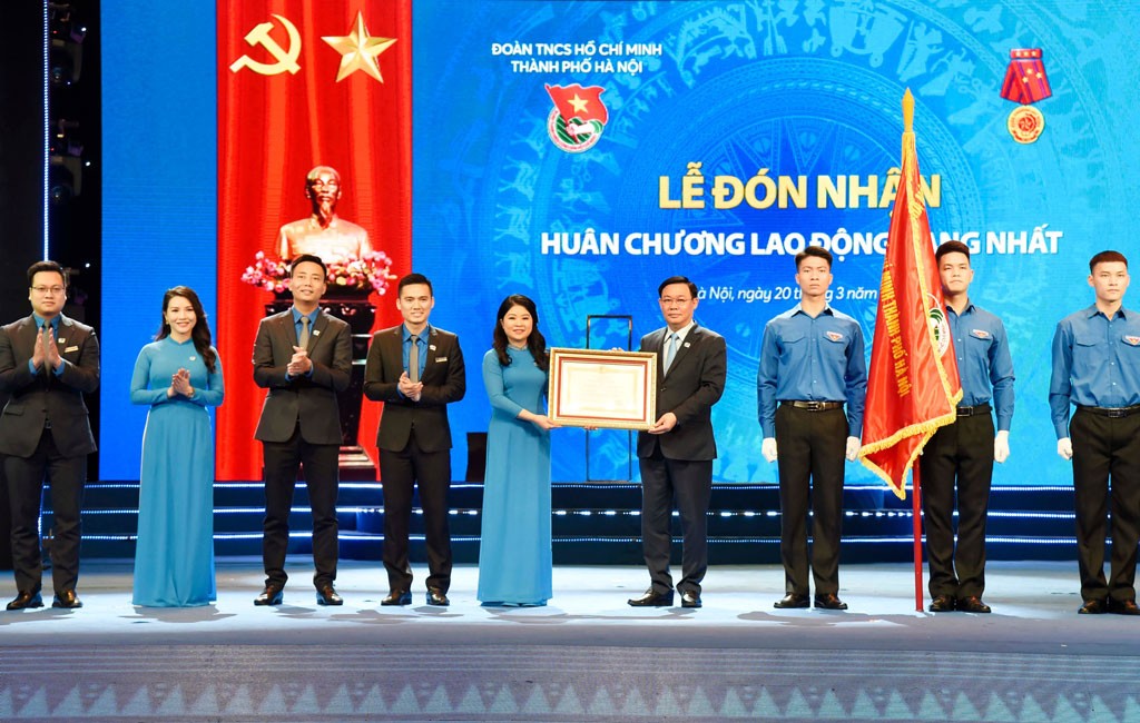 Lễ đón nhận Huân chương Lao động hạng Nhất của Đoàn Thanh niên thành phố Hà Nội