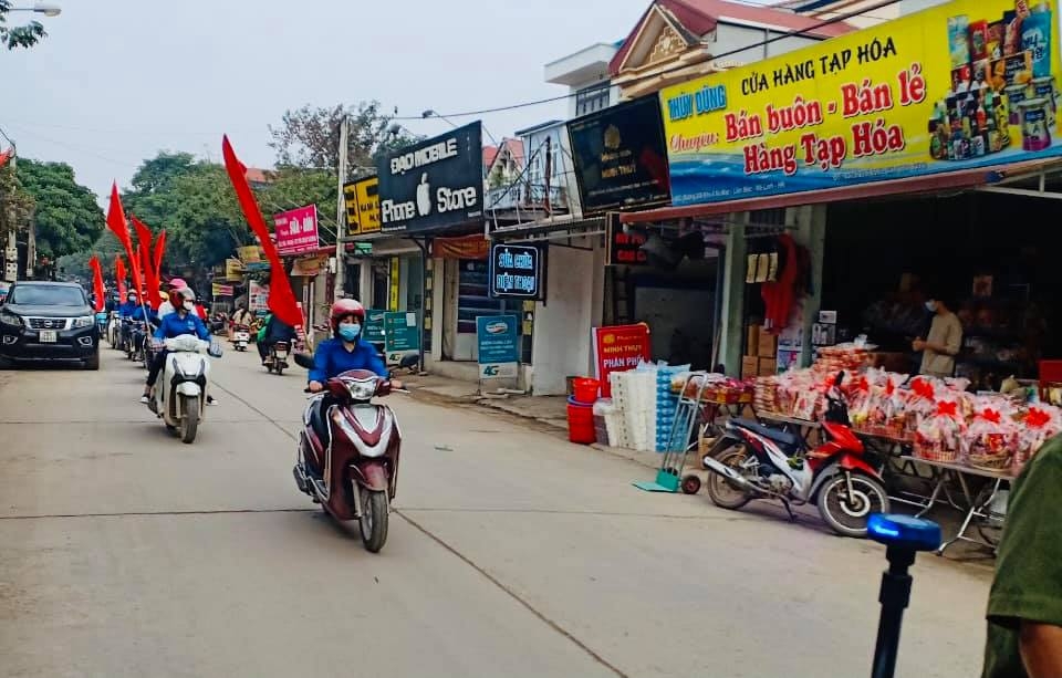 Đoàn viên, thanh niên huyện Mê Linh ra quân tuyên truyền phòng chống dịch