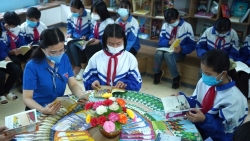 Trao tặng thư viện sáng tạo đến học sinh miền núi tỉnh Cao Bằng