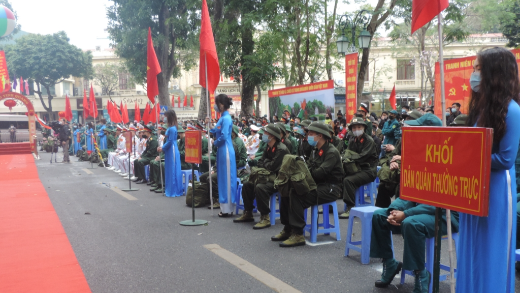 Đợt này quận Hoàn Kiếm có 71 thanh niên lên đường nhập ngũ 