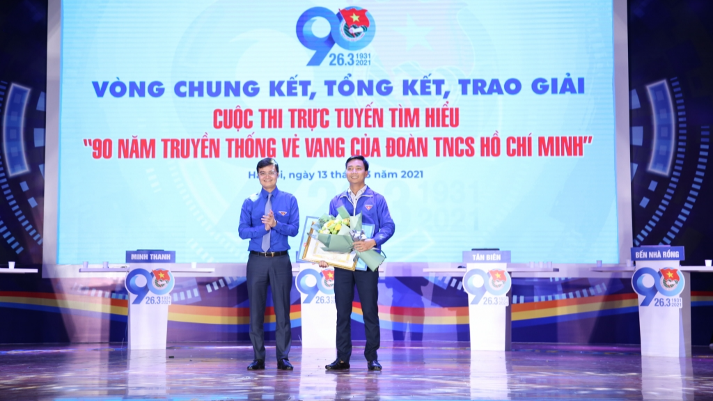 Thành đoàn Hà Nội được tặng Bằng khen 