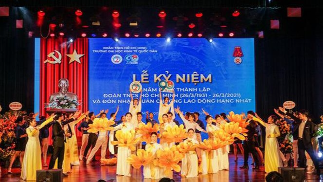 Tiết mục văn nghệ tại chương trình 