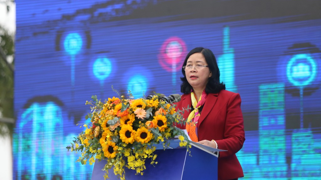 Bí thư Trung ương Đảng, Trưởng ban Dân vận Trung ương Bùi Thị Minh Hoài phát biểu tại lễ khởi động Tháng Thanh niên 2022