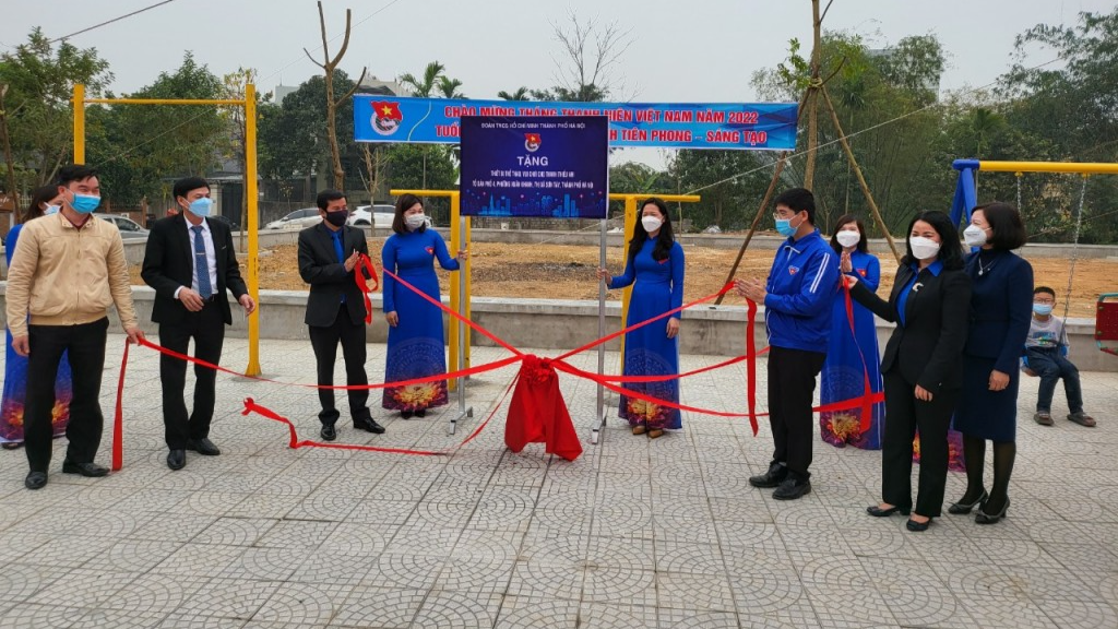 Lễ khánh thành sân chơi thiếu nhi phường Xuân Khanh 