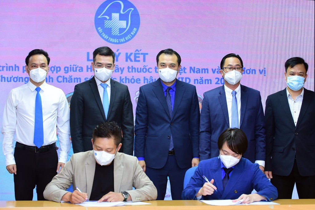 Lễ ký kết hợp tác giữa Hội Thầy thuốc trẻ Việt Nam với các đơn vị 