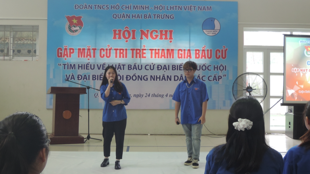 Tiết mục văn nghệ của đoàn viên, thanh niên quận Hai Bà Trưng tại hội nghị 