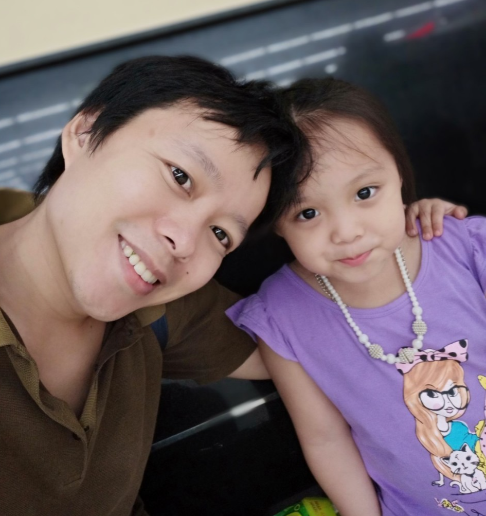 Anh Vũ Văn Ngọc cùng con gái 