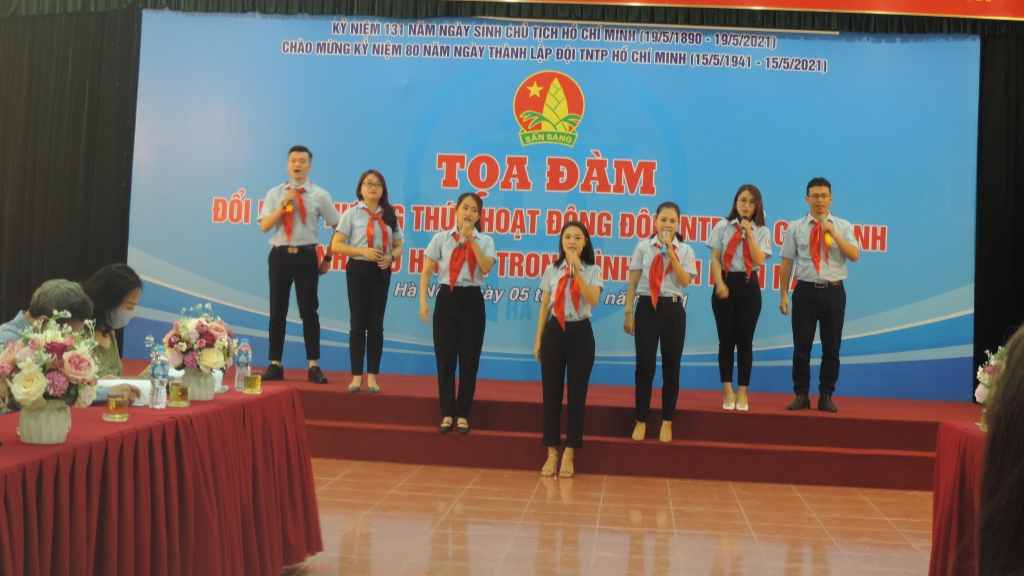 Tiết mục văn nghệ tại chương trình 