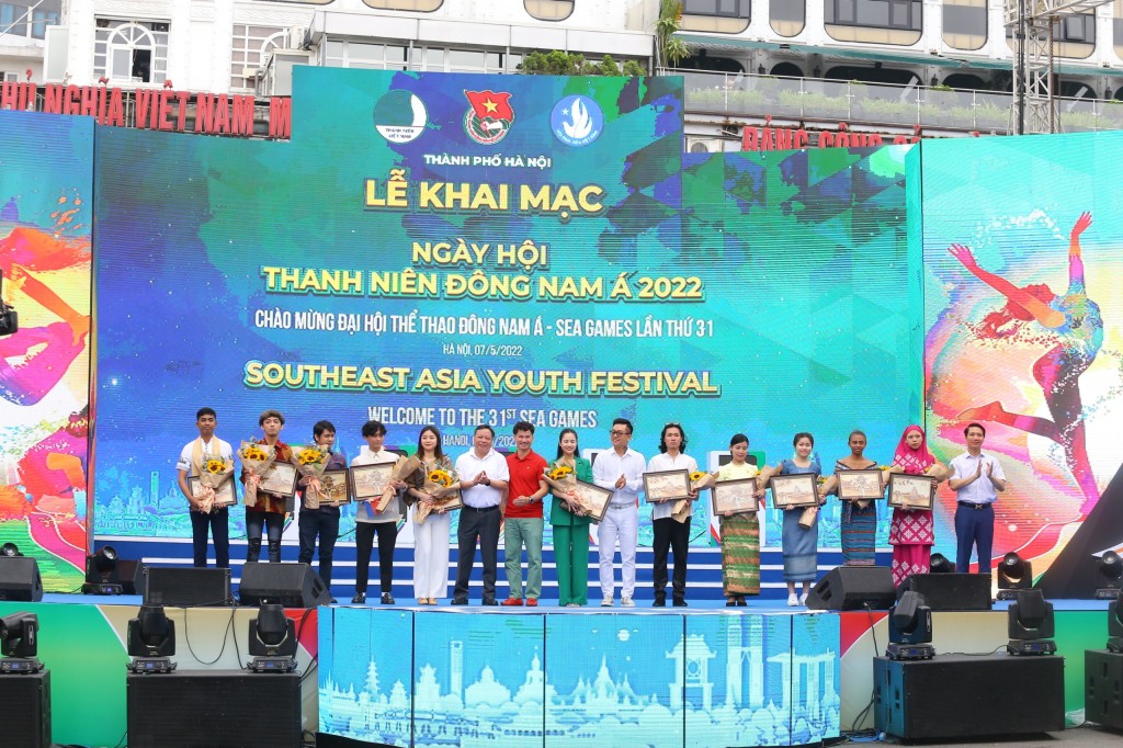 Đại diện thanh niên của 11 nước tham gia Festival 