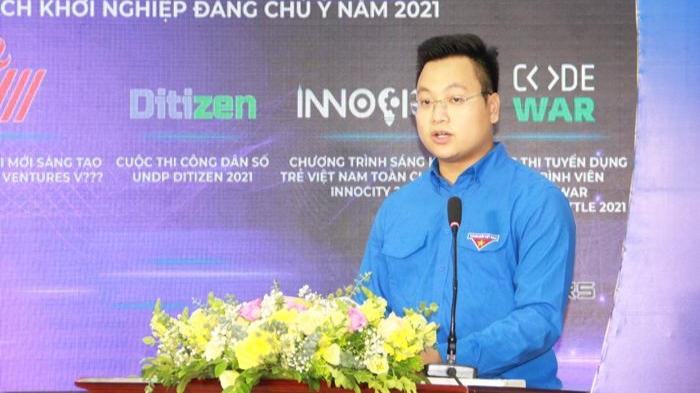 Đồng chí Trần Quang Hưng, Phó Bí thư Thành đoàn Hà Nội giới thiệu về chuỗi sự kiện khởi nghiệp đổi mới, sáng tạo