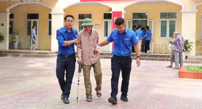 Tri ân những người đã hiến dâng tuổi xuân cho đất nước