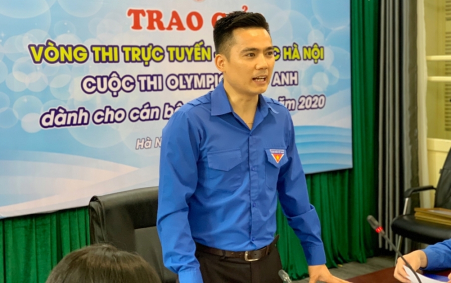 Trao giải tuần cuộc thi Olympic tiếng Anh dành cho cán bộ trẻ