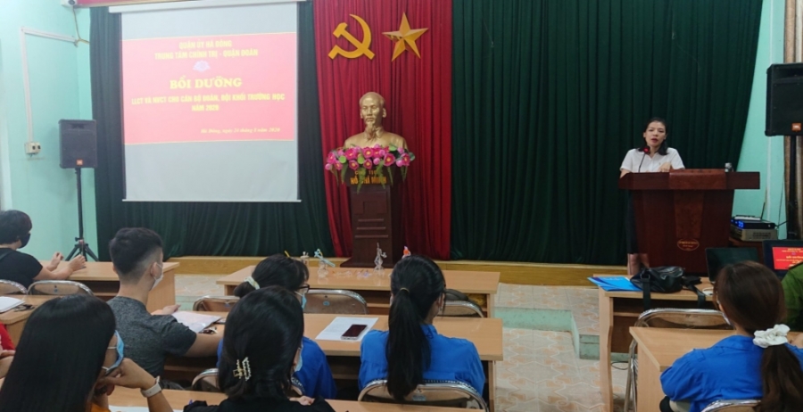 Nâng chất lượng đội ngũ cán bộ Đoàn khối trường