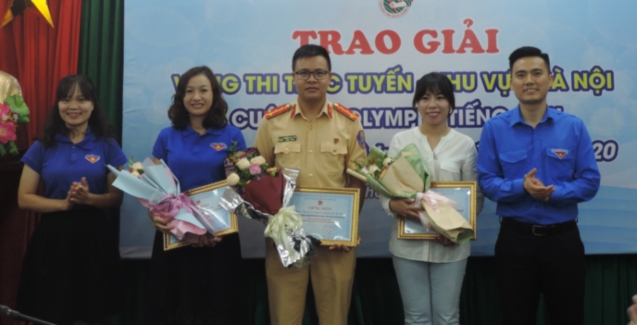 3 thí sinh xuất sắc nhận giải tuần 4 cuộc thi Olympic tiếng Anh