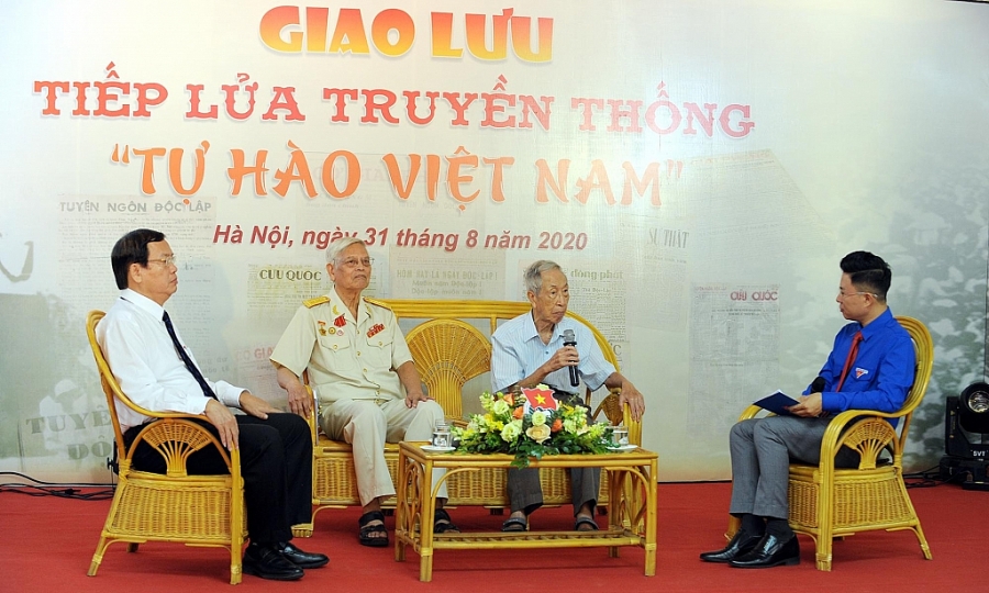 tuoi tre viet nam thi dua lap thanh tich chao mung dai hoi dang cac cap