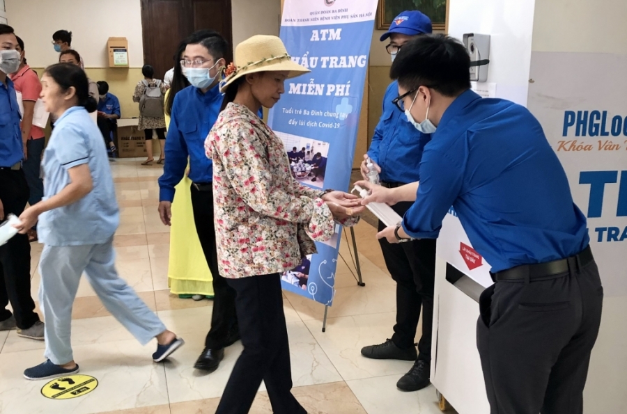 Thêm một “ATM khẩu trang” miễn phí tặng người dân phòng dịch Covid-19