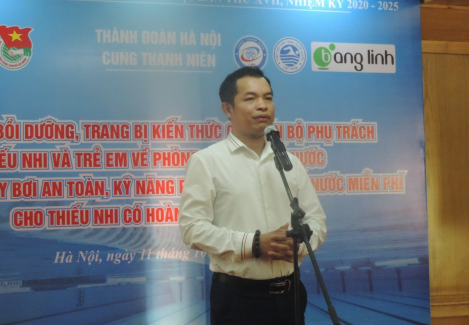 Đồng chí Trần Phúc Lộc, Phó Giám đốc Cung Thanh niên Hà Nội phát biểu tại chương trình 