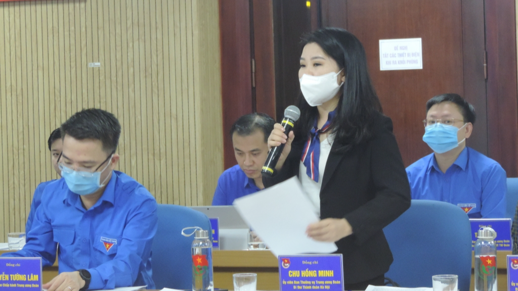 Đồng chí Chu Hồng Minh, Bí thư Thành đoàn Hà Nội phát biểu tại hội nghị 