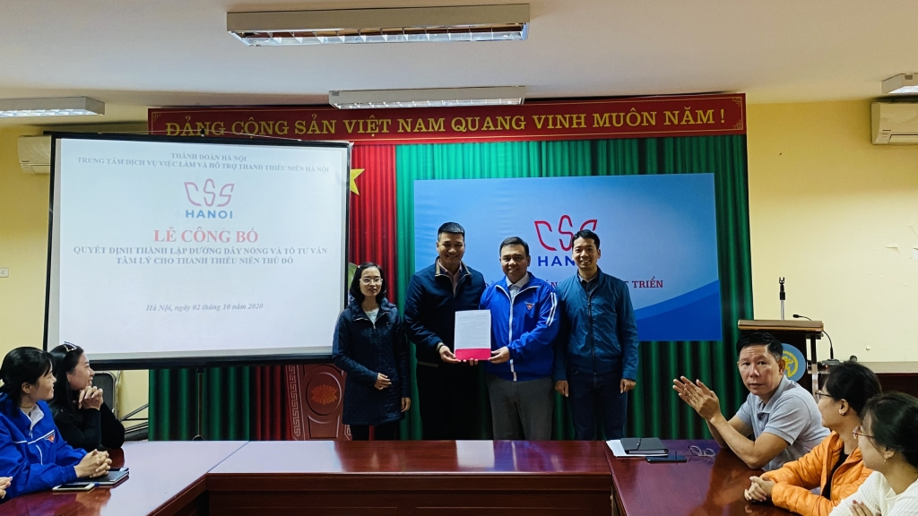lễ công bố Quyết định thành lập đường dây nóng và tổ tư vấn tâm lý cho thanh thiếu niên Thủ đô 