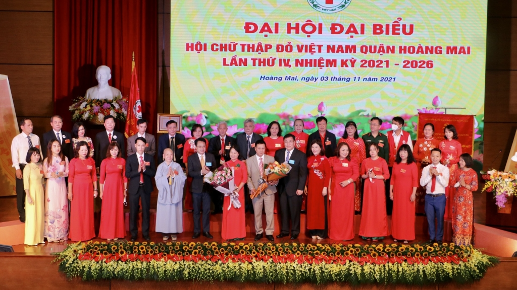 Ban chấp hành Hội Chữ thập đỏ Việt Nam quận Hoàng Mai nhiệm kỳ 2021-2026 ra mắt tại Đại hội