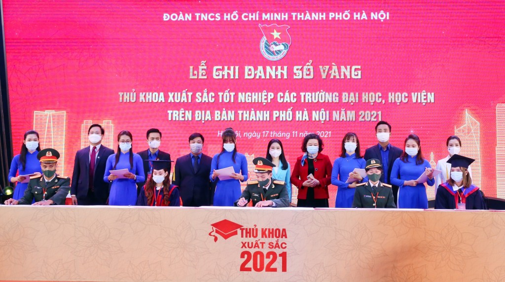 Thủ khao xuất sắc tốt nghiệp các trường đại học, học viện thành phố Hà Nội 