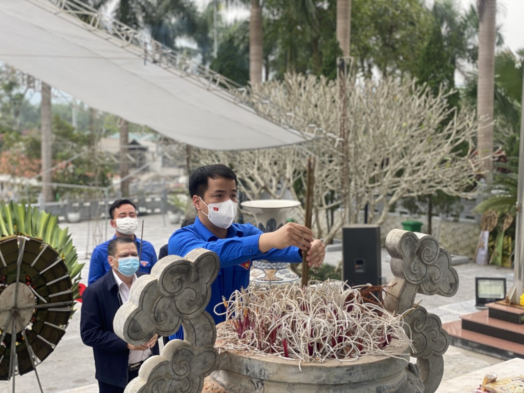 “Hà Nội nghĩa tình” - trao vật phẩm hỗ trợ Nhân dân Hà Giang vượt qua Covid-19