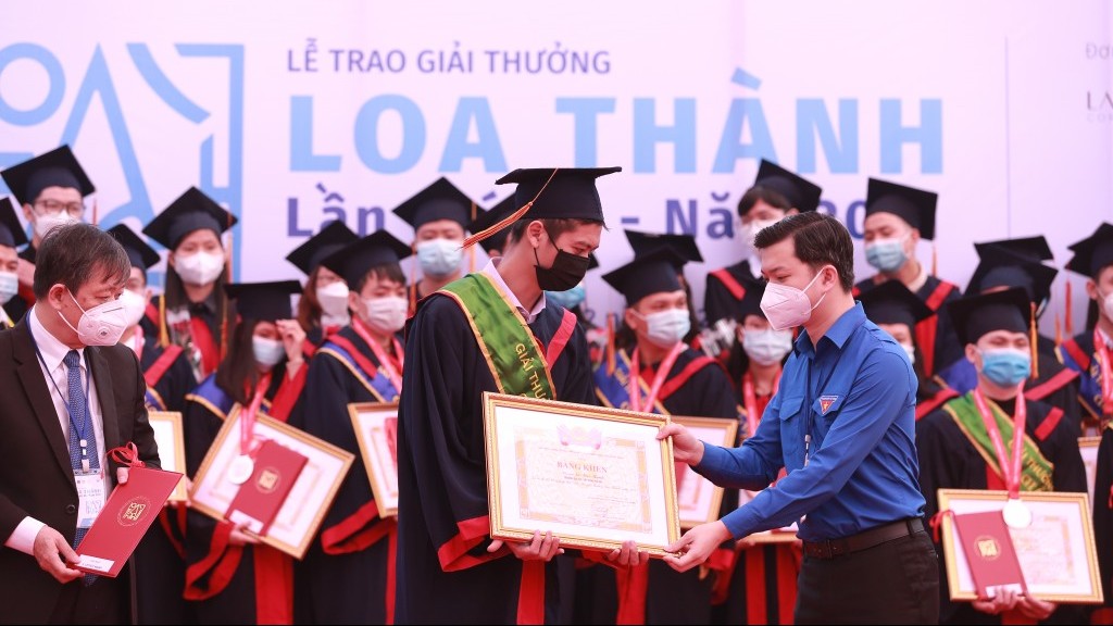 Đồ án “Thiết kế cầu Sông Bồ” xuất sắc giành Giải thưởng Loa thành 2021