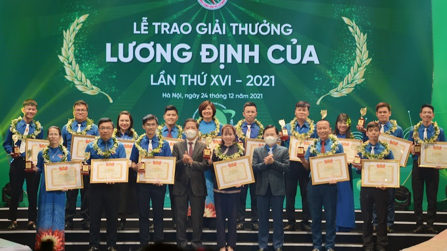 Các gương thanh niên nông thôn xuất sắc nhận Giải thưởng Lương Định Của năm 2021