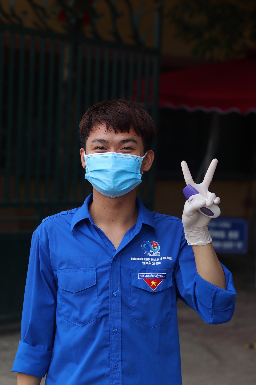 Theo bước chàng trai vừa nhận bằng khen của Thủ tướng Theo bước chàng trai vừa nhận bằng khen của Thủ tướng