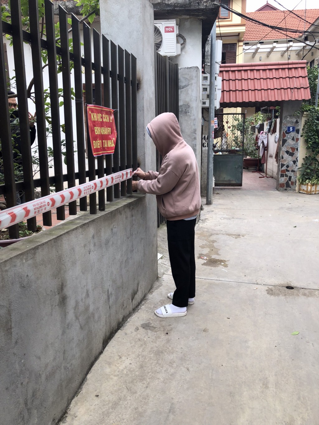 Theo bước chàng trai vừa nhận bằng khen của Thủ tướng Theo bước chàng trai vừa nhận bằng khen của Thủ tướng