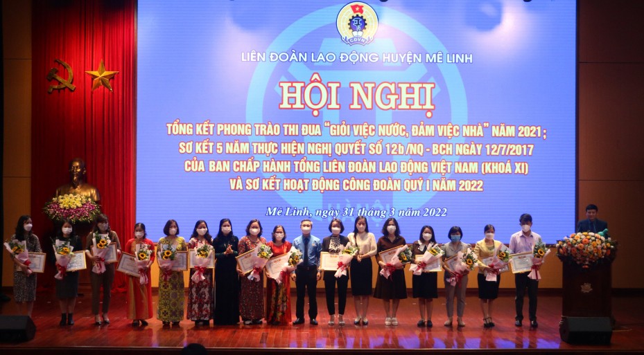 Khen thưởng 16 tập thể, 33 cá nhân “Giỏi việc nước, đảm việc nhà” huyện Mê Linh