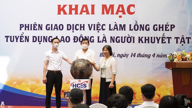 Hà Nội chú trọng tạo việc làm, tăng thu nhập cho người khuyết tật ổn định cuộc sống