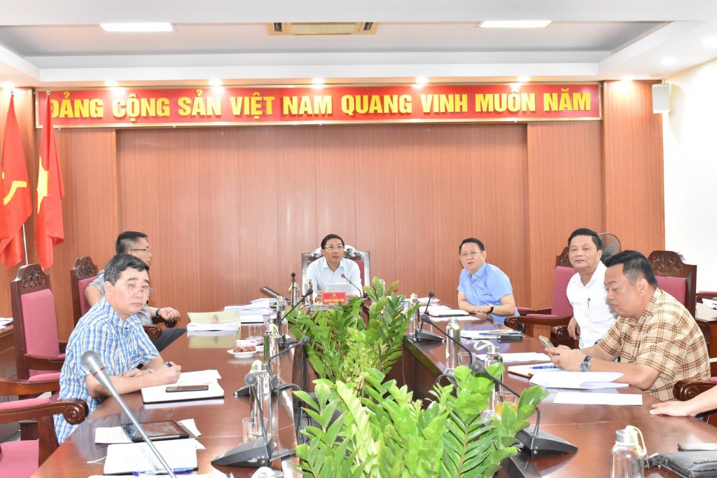 Bí thư Huyện ủy làm việc với chủ đầu tư Dự án Khu nhà ở Thanh Lâm và Dự án Khu nhà ở cao cấp Ba Đình