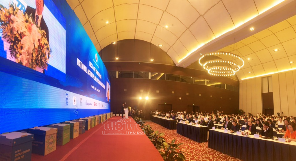 Toàn cảnh “Hội nghị khởi động xây dựng Kế hoạch hành động quốc gia thực hiện kinh tế tuần hoàn của Việt Nam”.