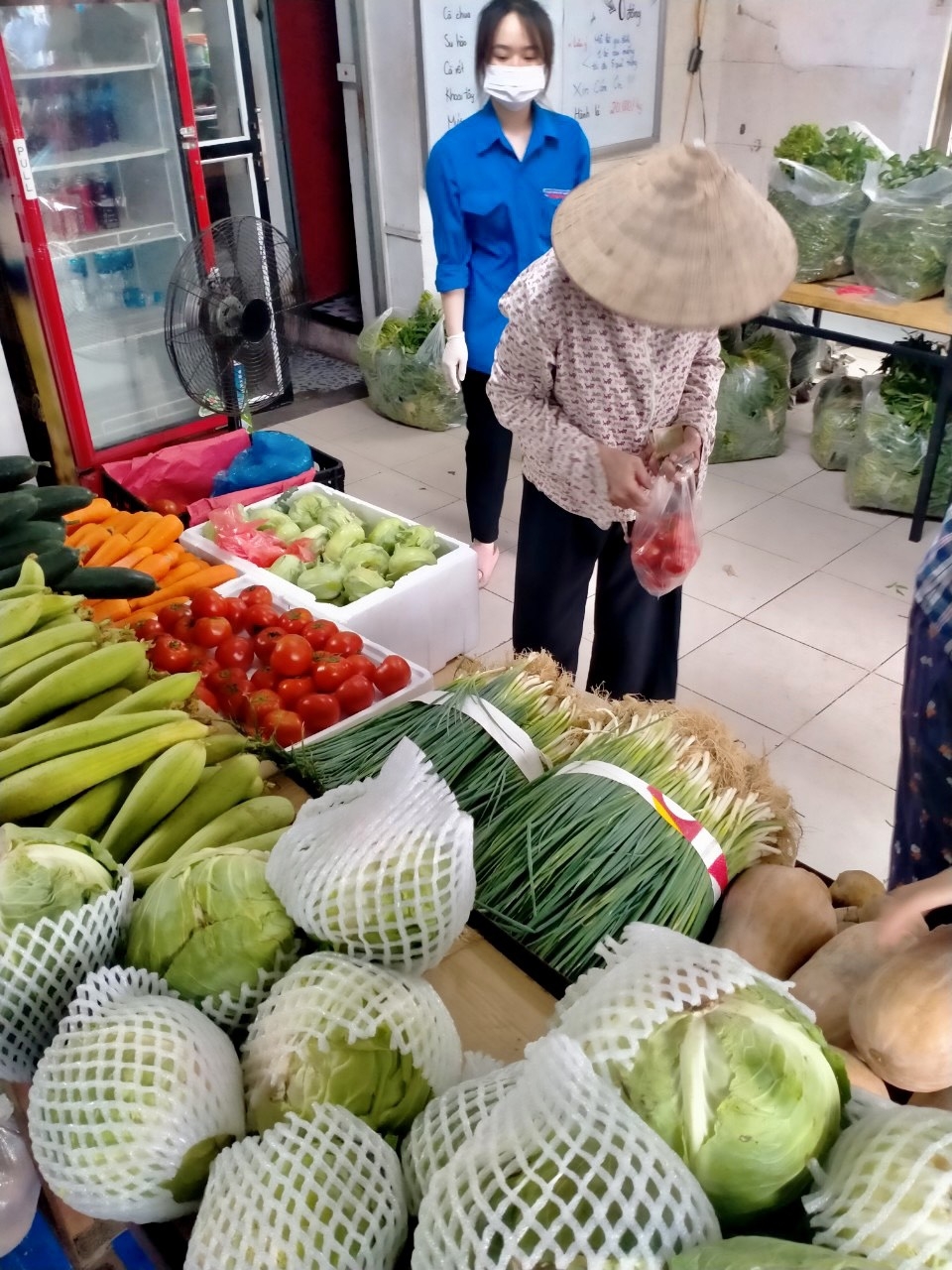 Nhờ sự hỗ trợ của Đoàn viên, người dân có thêm lựa chọn để vượt qua khó khăn trong dịch bệnh