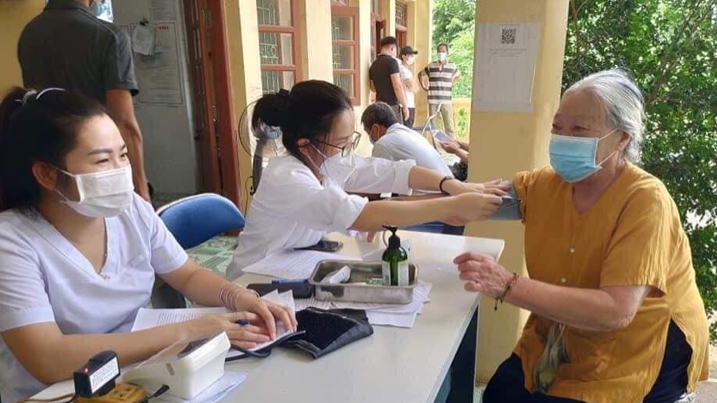 Phát hiện 4 F0 trong cộng đồng, huyện Thường Tín đẩy mạnh tiêm chủng