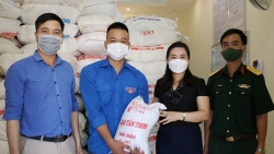 Huyện Quốc Oai vận động được gần 80 tấn gạo ủng hộ các gia đình khó khăn
